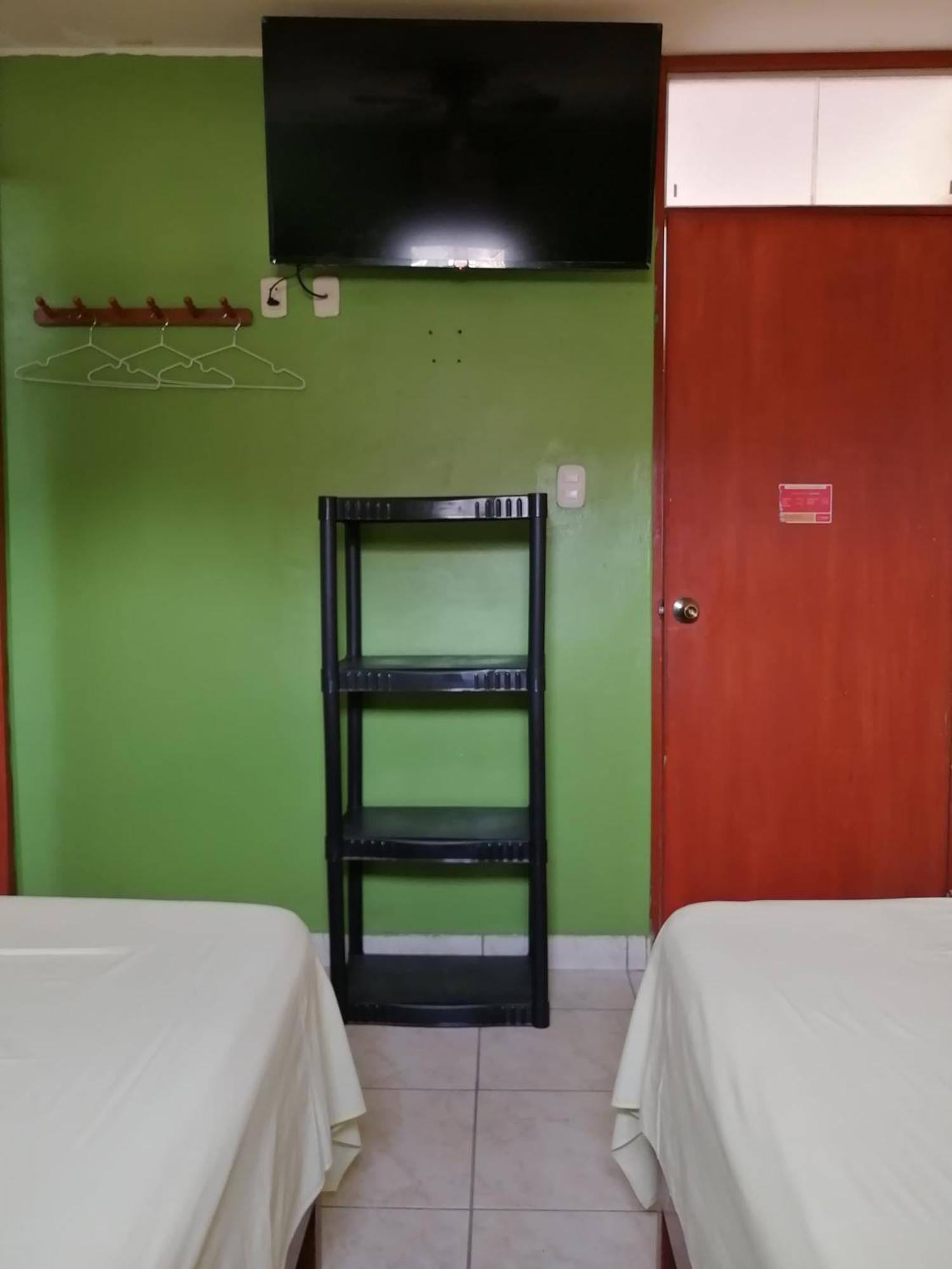 Hostal Boulevard Наска Экстерьер фото